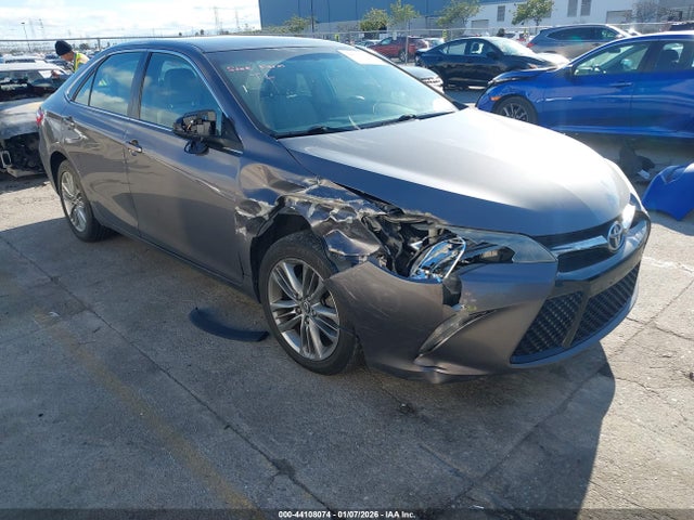 4T1BF1FKXFU875850 Toyota CAMRY SE