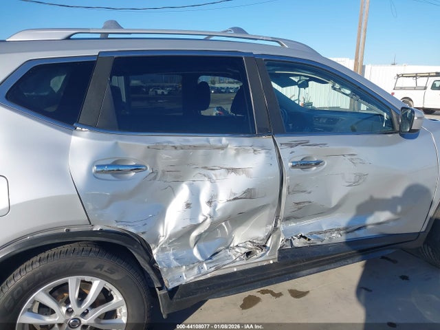 JN8AT2MT4LW008202 Nissan Rogue Sv Fwd