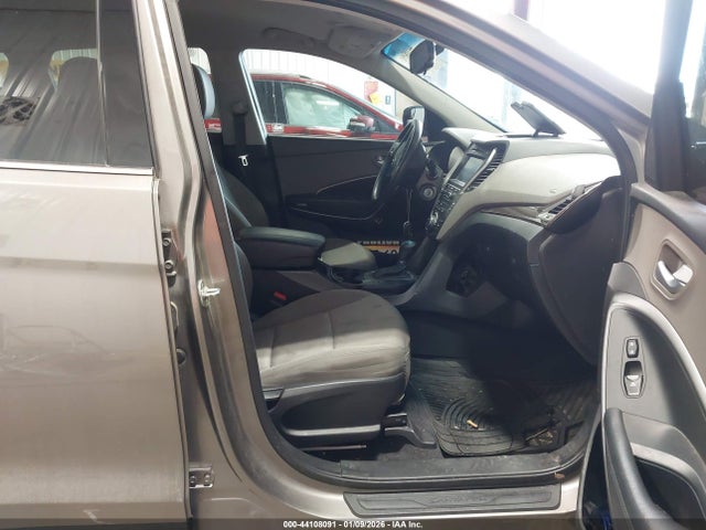 5NMZUDLB9HH031081 Hyundai Santa Fe Sport 2.4l