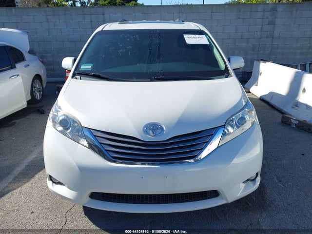 5TDYK3DC9FS577022 Toyota Sienna Xle 8 Passenger