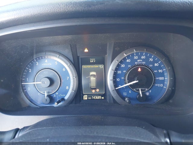 5TDYK3DC9FS577022 Toyota Sienna Xle 8 Passenger