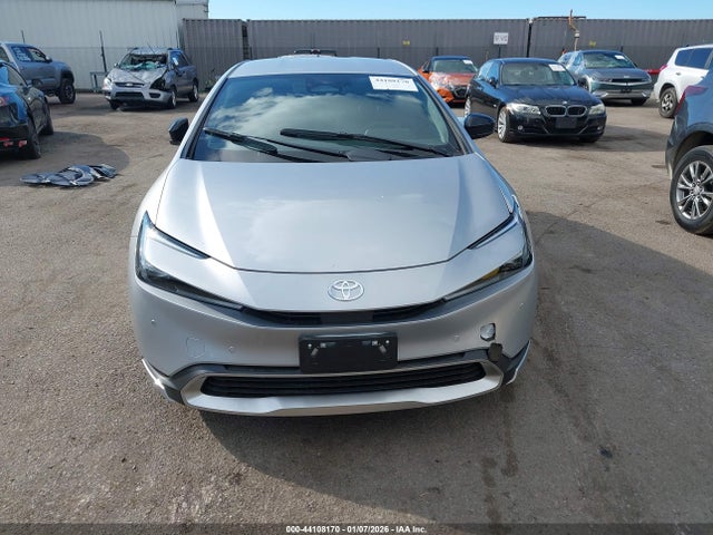 JTDACACU4T3054145 Toyota Prius Plug-in Hybrid Se
