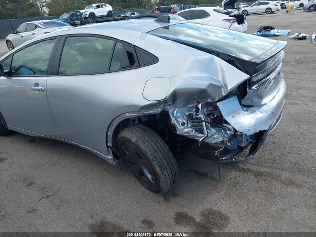 JTDACACU4T3054145 Toyota Prius Plug-in Hybrid Se