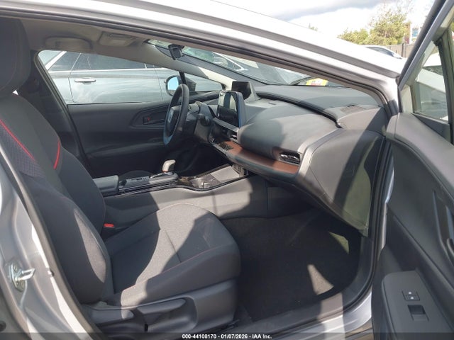 JTDACACU4T3054145 Toyota Prius Plug-in Hybrid Se