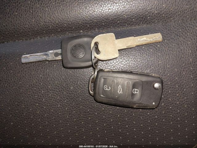 2012 VOLKSWAGEN TIGUAN WVGAV7AX6CW097700 Photo 10