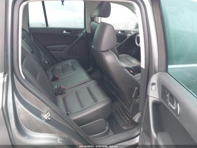 2012 VOLKSWAGEN TIGUAN WVGAV7AX6CW097700 Photo 7