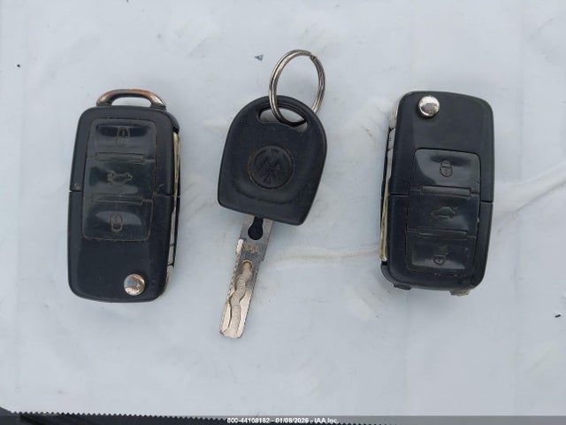 2001 VOLKSWAGEN NEW BEETLE 3VWDD21C31M441756 Photo 10