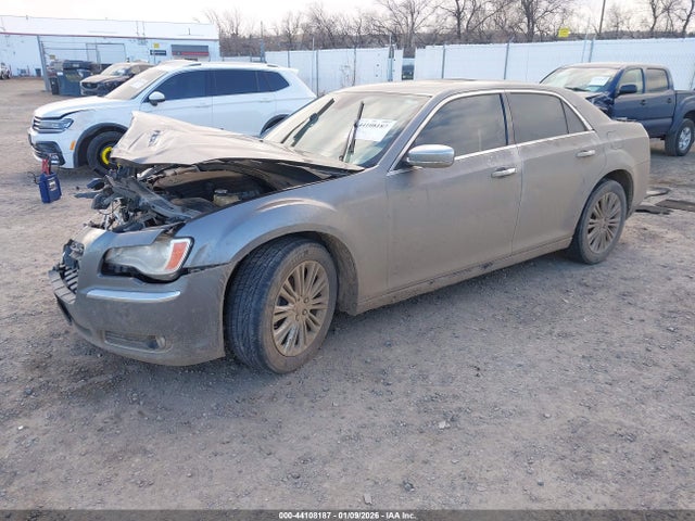 44108187 :رقم المزاد ، 2C3CK6CT7BH612022 vin ، 2011 Chrysler 300c Awd مزاد بيع