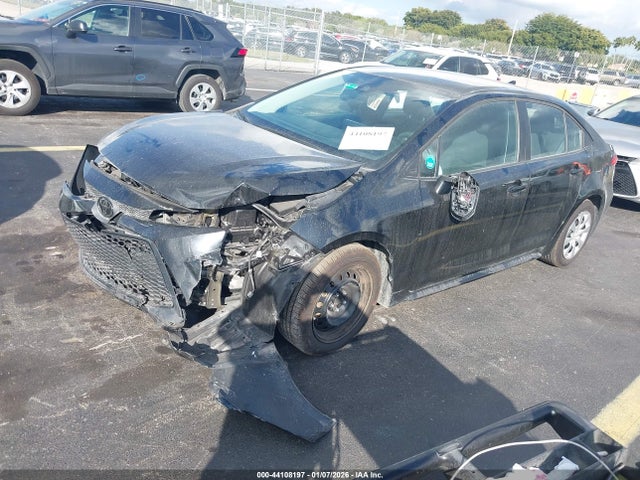 2021 Toyota Corolla Le მანქანა იყიდება აუქციონზე, vin: 5YFEPMAE7MP256781, აუქციონის ნომერი: 44108197