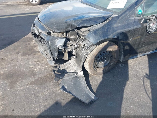 2021 Toyota Corolla Le მანქანა იყიდება აუქციონზე, vin: 5YFEPMAE7MP256781, აუქციონის ნომერი: 44108197