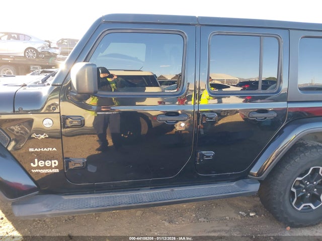 1C4HJXEN1LW213005 Jeep Wrangler Unlimited Sahara 4x4