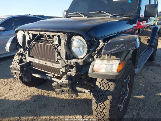 1C4HJXEN1LW213005 Jeep Wrangler Unlimited Sahara 4x4