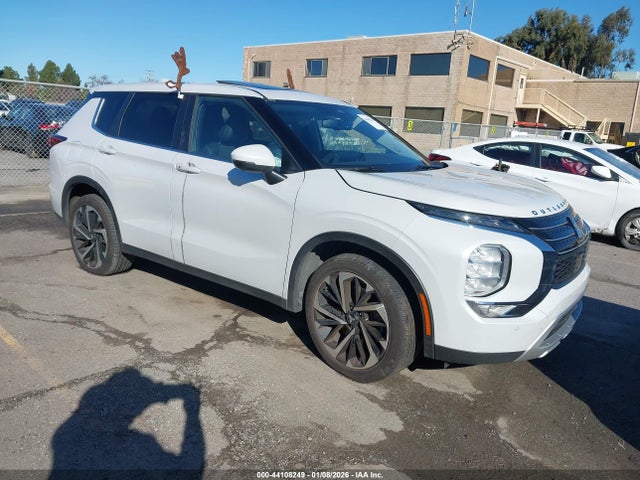 2023 MITSUBISHI OUTLANDER JA4J3UA88PZ061846 Photo 0