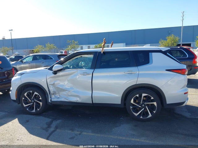 JA4J3UA88PZ061846 Mitsubishi Outlander Se 2.5 2wd