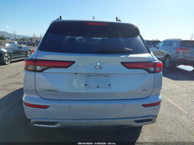 JA4J3UA88PZ061846 Mitsubishi Outlander Se 2.5 2wd