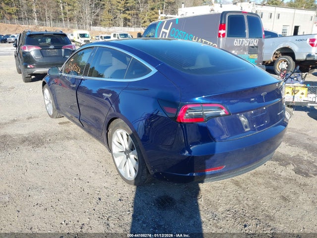 2018 TESLA MODEL 3 5YJ3E1EB3JF101079 Photo 2