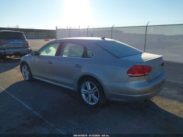 2013 VOLKSWAGEN PASSAT 1VWBN7A39DC008255 Photo 2