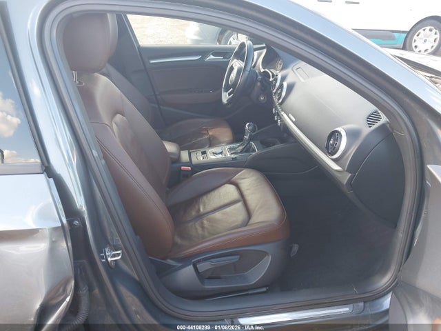 2017 AUDI A3 WAUAUGFFXH1036309 Photo 4