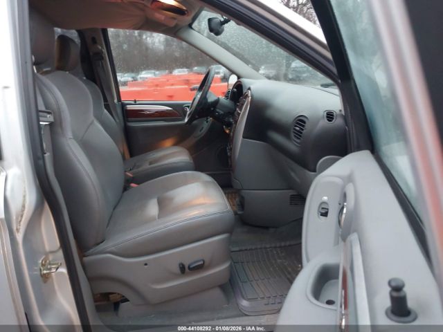 2005 CHRYSLER TOWN & COUNTRY 2C8GP64L35R233853 Photo 4