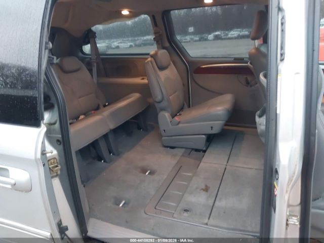 2005 CHRYSLER TOWN & COUNTRY 2C8GP64L35R233853 Photo 7