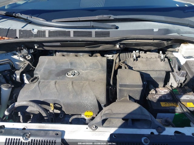 5TDDK3DC7ES073307 Toyota Sienna Limited 7 Passenger