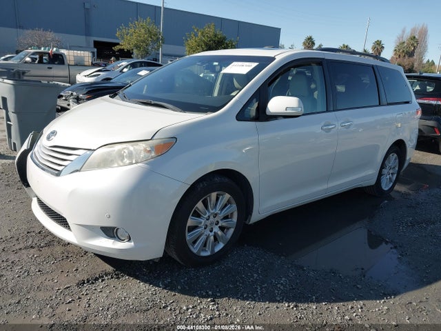 5TDDK3DC7ES073307 Toyota Sienna Limited 7 Passenger