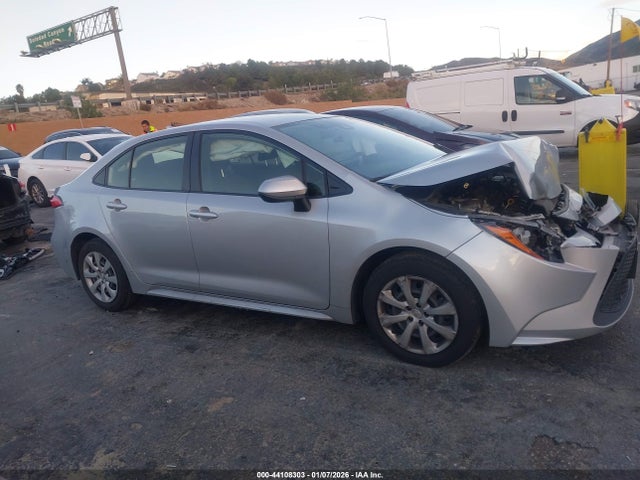 JTDEPMAE6N3029284 Toyota COROLLA LE