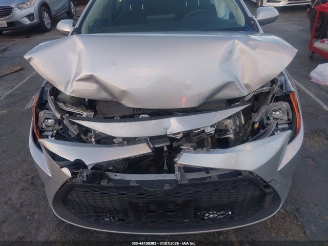 JTDEPMAE6N3029284 Toyota COROLLA LE