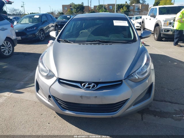 KMHDH4AE8FU321566 Hyundai ELANTRA SE