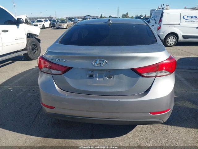 KMHDH4AE8FU321566 Hyundai ELANTRA SE