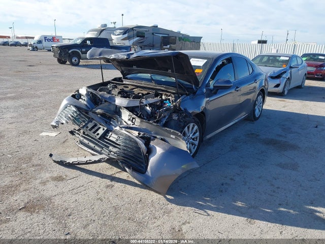 Продажа на аукционе авто 2020 Toyota Camry Le, vin: 4T1C11AK7LU998298, номер лота: 44108322
