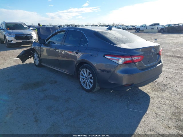 Продажа на аукционе авто 2020 Toyota Camry Le, vin: 4T1C11AK7LU998298, номер лота: 44108322