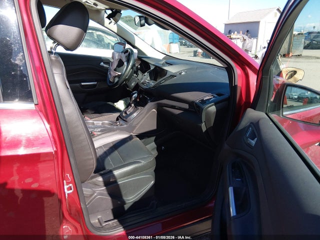 1FMCU0J96EUE27113 Ford Escape Titanium
