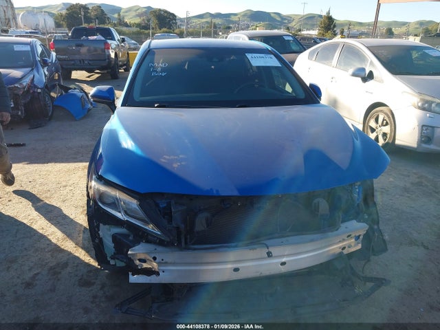 4T1B11HK6JU050179 Toyota CAMRY SE
