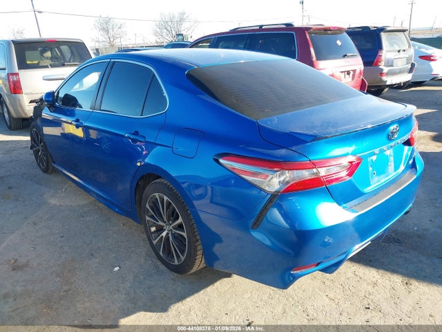 4T1B11HK6JU050179 Toyota CAMRY SE