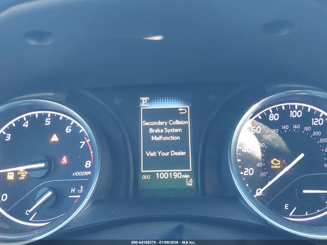 4T1B11HK6JU050179 Toyota CAMRY SE