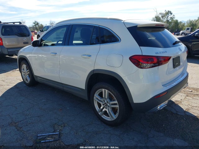 2021 MERCEDES-BENZ GLA 250 W1N4N4GB0MJ132184 Photo 2