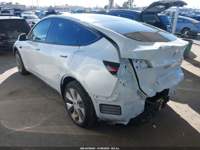 2023 TESLA MODEL Y 7SAYGDEE6PF798030 Photo 2