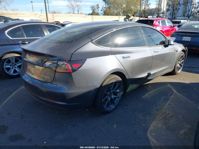 Продажа на аукционе авто 2022 Tesla Model 3 Long Range Dual Motor All-wheel Drive, vin: 5YJ3E1EB8NF240551, номер лота: 44108480