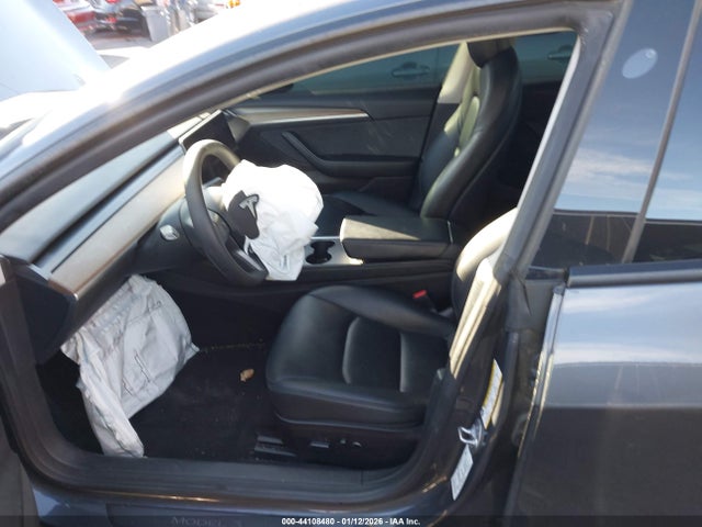 Продажа на аукционе авто 2022 Tesla Model 3 Long Range Dual Motor All-wheel Drive, vin: 5YJ3E1EB8NF240551, номер лота: 44108480