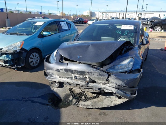 Продажа на аукционе авто 2022 Tesla Model 3 Long Range Dual Motor All-wheel Drive, vin: 5YJ3E1EB8NF240551, номер лота: 44108480