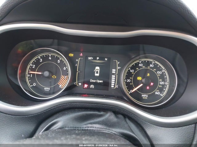 1C4PJLCS0EW270294 Jeep Cherokee Latitude