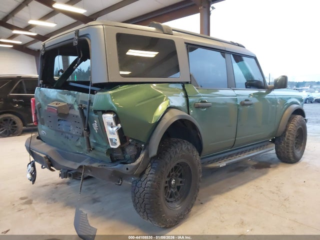1FMDE5BH0NLA84275 Ford Bronco Black Diamond