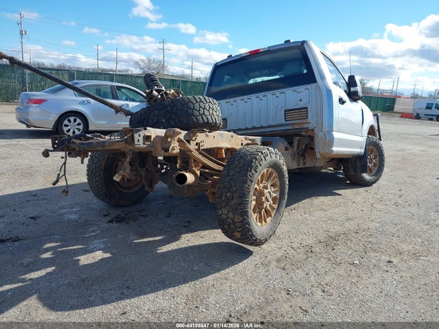 1FTRF3BN1NEC67268 Ford F-350 Xl