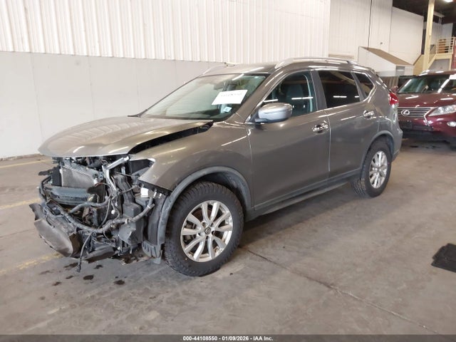 Nissan ROGUE SV 2018 KNMAT2MT4JP509416 Image 2