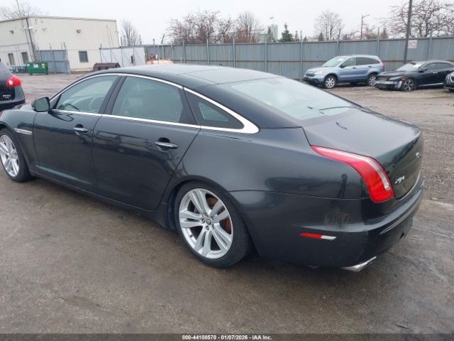 2011 JAGUAR XJ SAJWA2GB5BLV17338 Photo 2