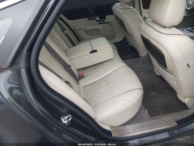 2011 JAGUAR XJ SAJWA2GB5BLV17338 Photo 7