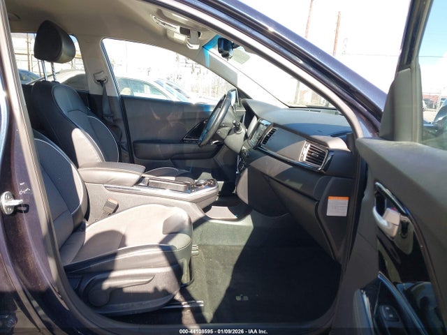 2019 KIA NIRO EV KNDCC3LG4K5026251 Photo 4