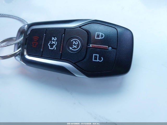1FM5K7D86GGA17827 Ford EXPLORER XLT