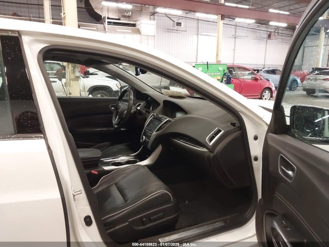 2018 ACURA TLX 19UUB3F5XJA001606 Photo 4